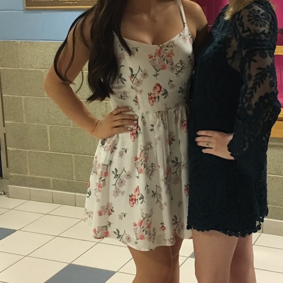 Garage floral dress - Picture 3 of 3